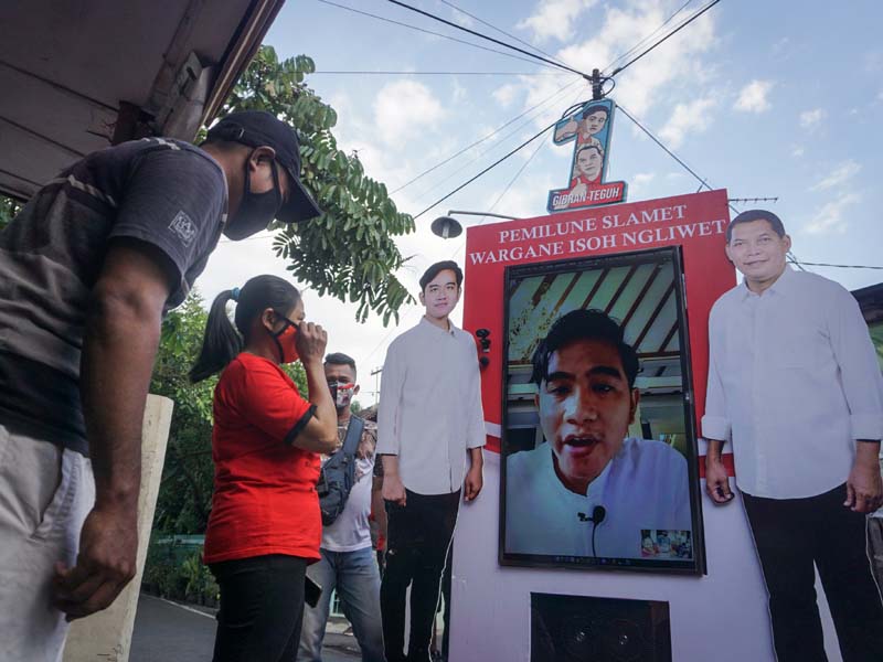 Kampanye Blusukan Daring Gibran