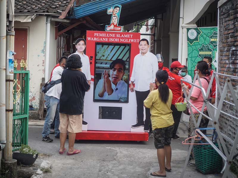 Kampanye Blusukan Daring Gibran