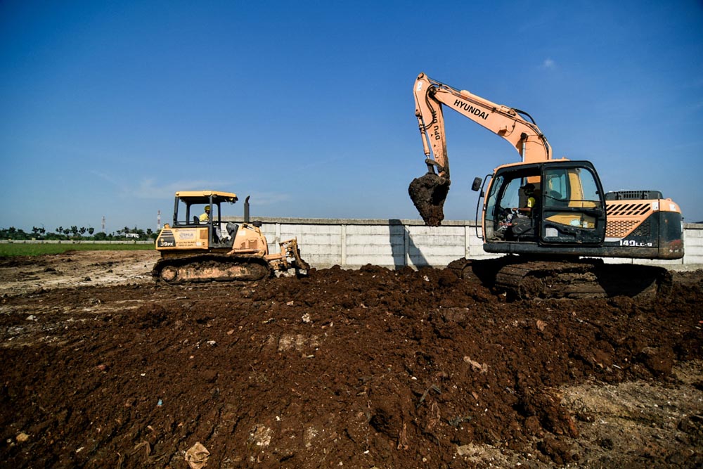Persiapan TPU Rorotan Untuk Pemakaman Jenazah Covid-19