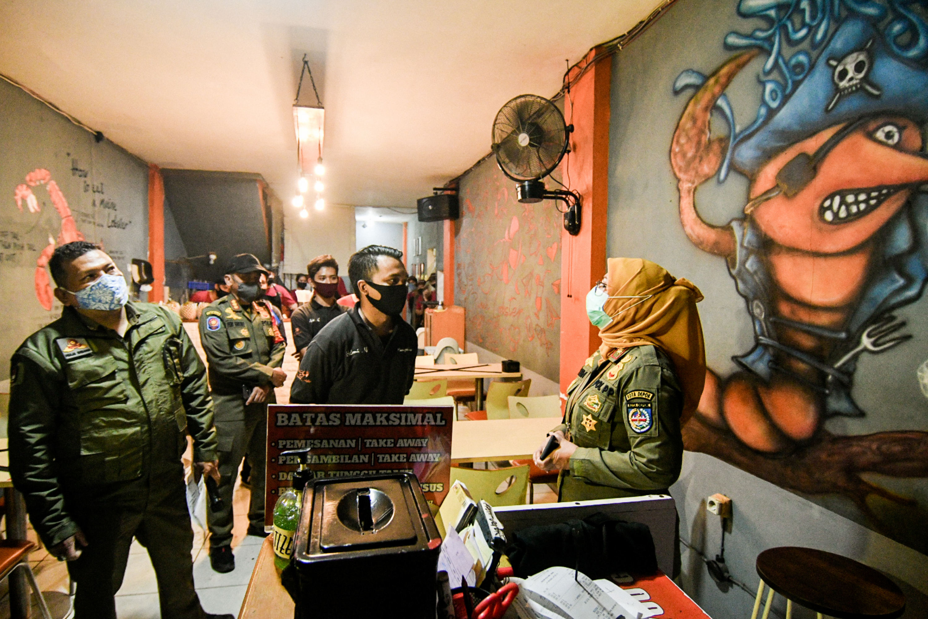 Pembatasan Jam Malam di Depok