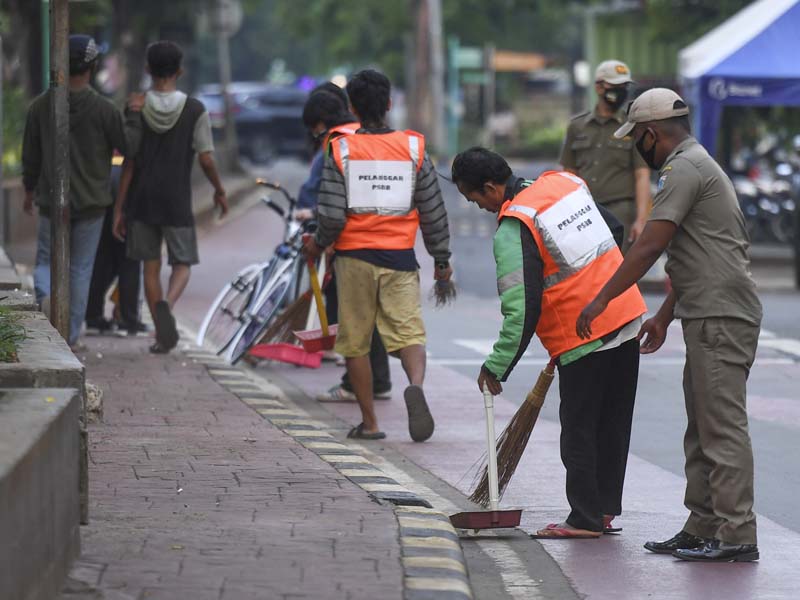 Hukuman bagi Pelanggar PSBB Jakarta 