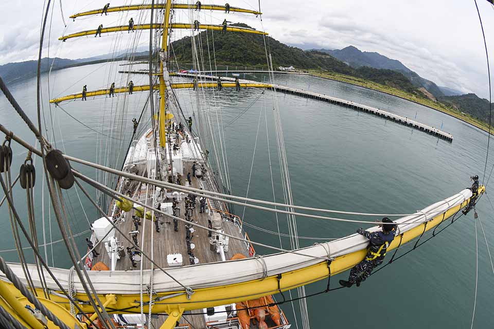 KRI Bima Suci Tiba di Lampung