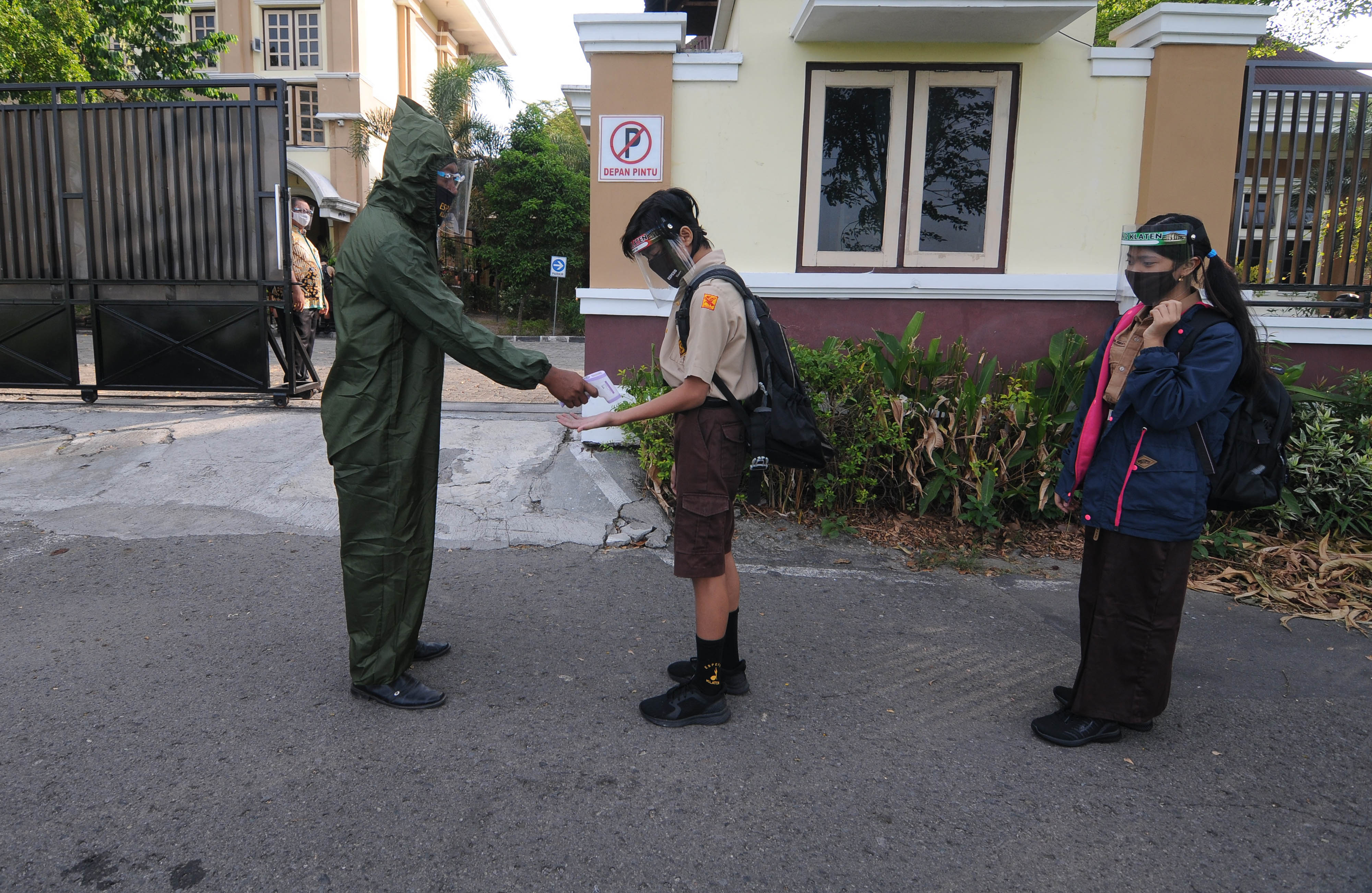 Uji Coba  Kegiatan Belajar Mengajar Tatap Muka