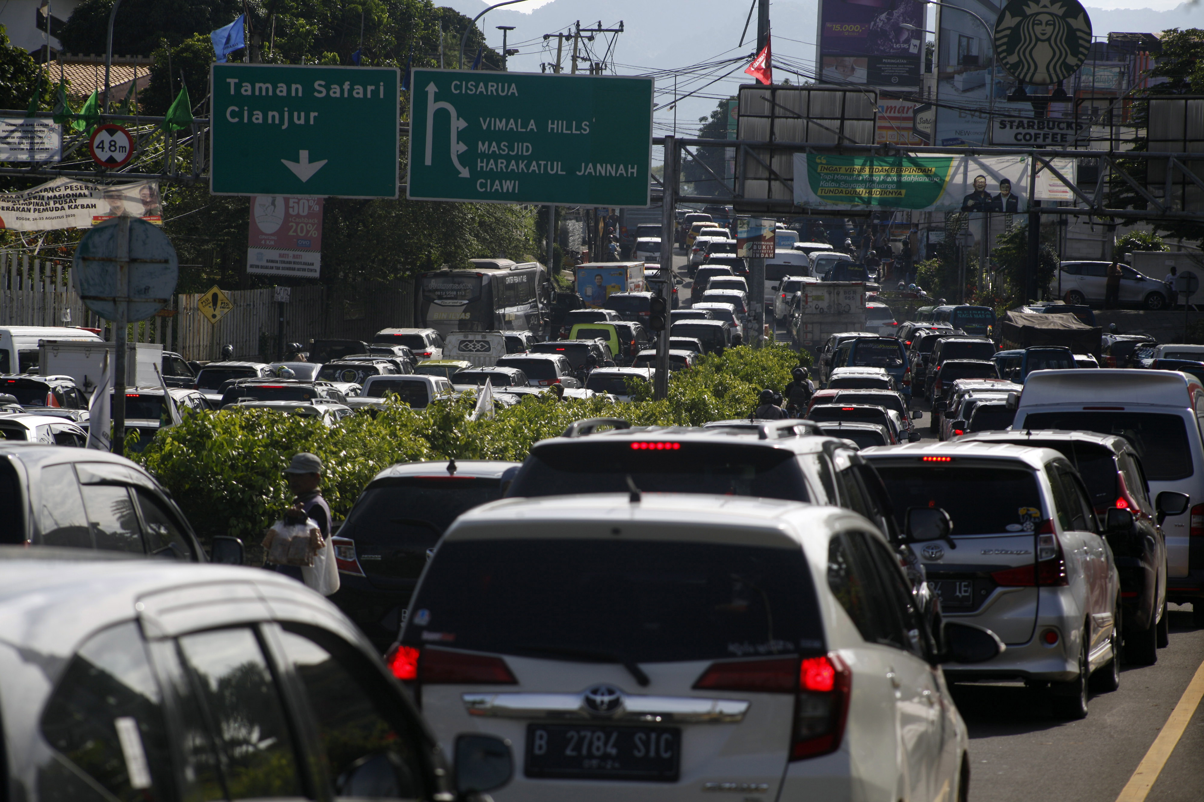 Jalur Puncak Macet Saat Libur Panjang