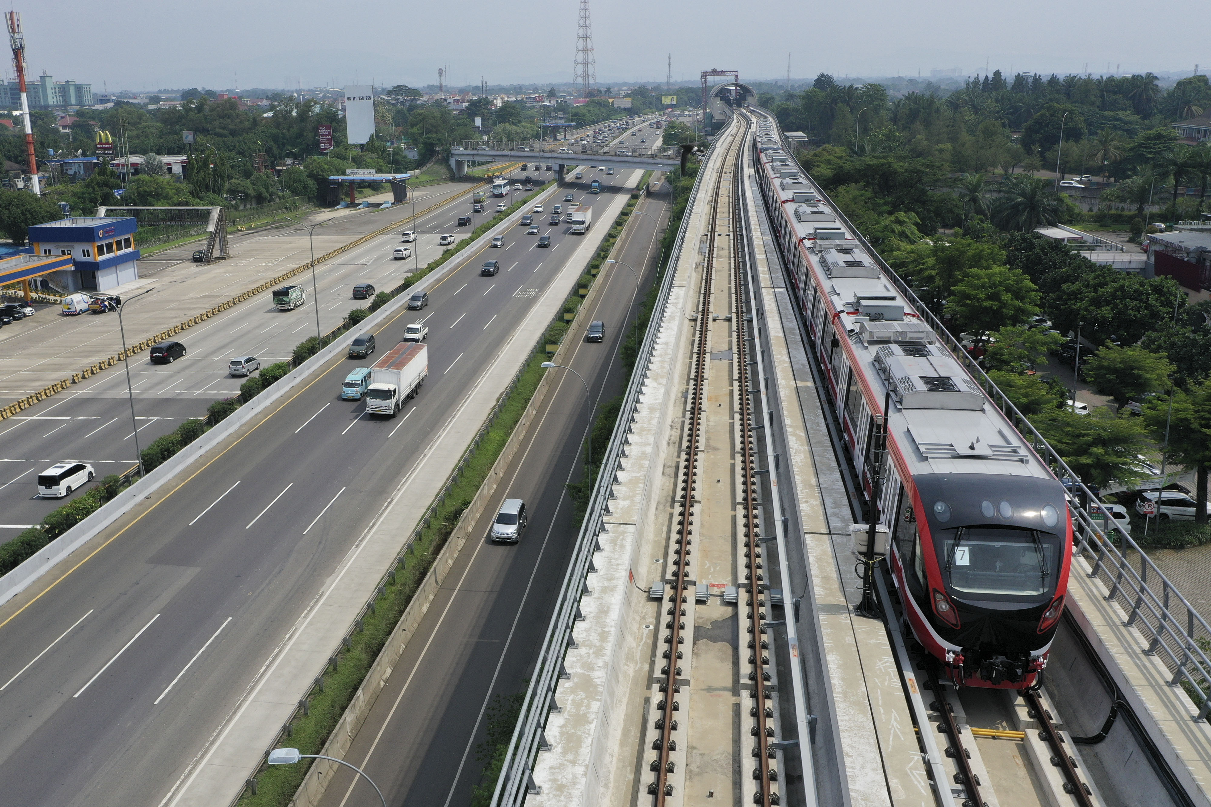 Uji Coba LRT Jabodebek Cawang-Cibubur 