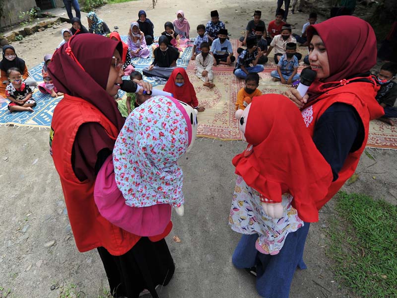 Pengenalan Sejarah Budaya Orang Rimba Dengan Boneka