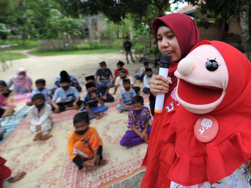 Pengenalan Sejarah Budaya Orang Rimba Dengan Boneka