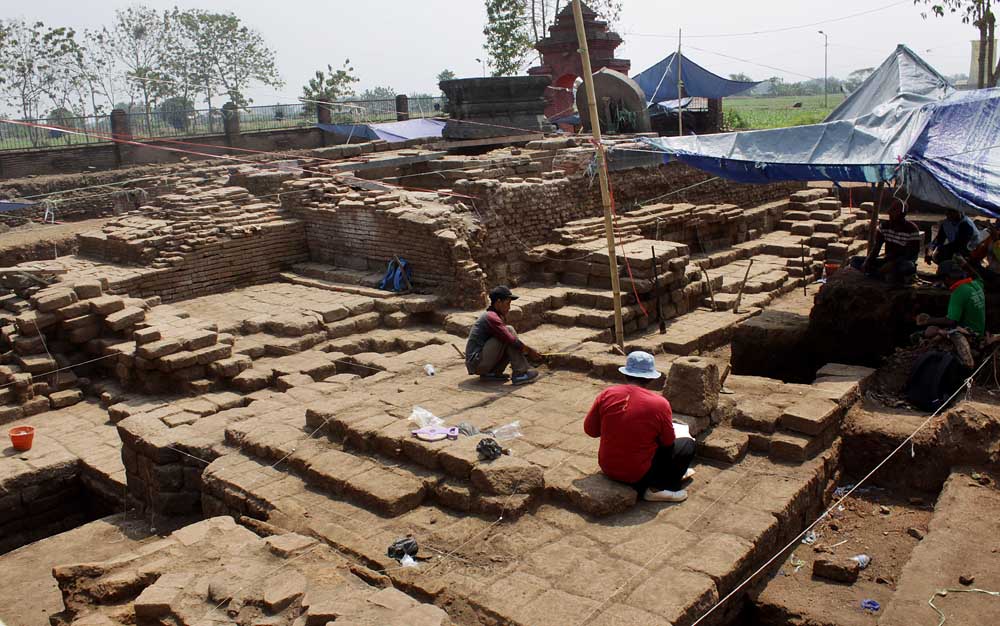 Ekskavasi Situs Bhre Kahuripan 