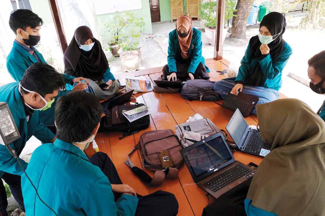 Perjalanan 'Team Bakti Untuk Negeri' Melintasi NTB