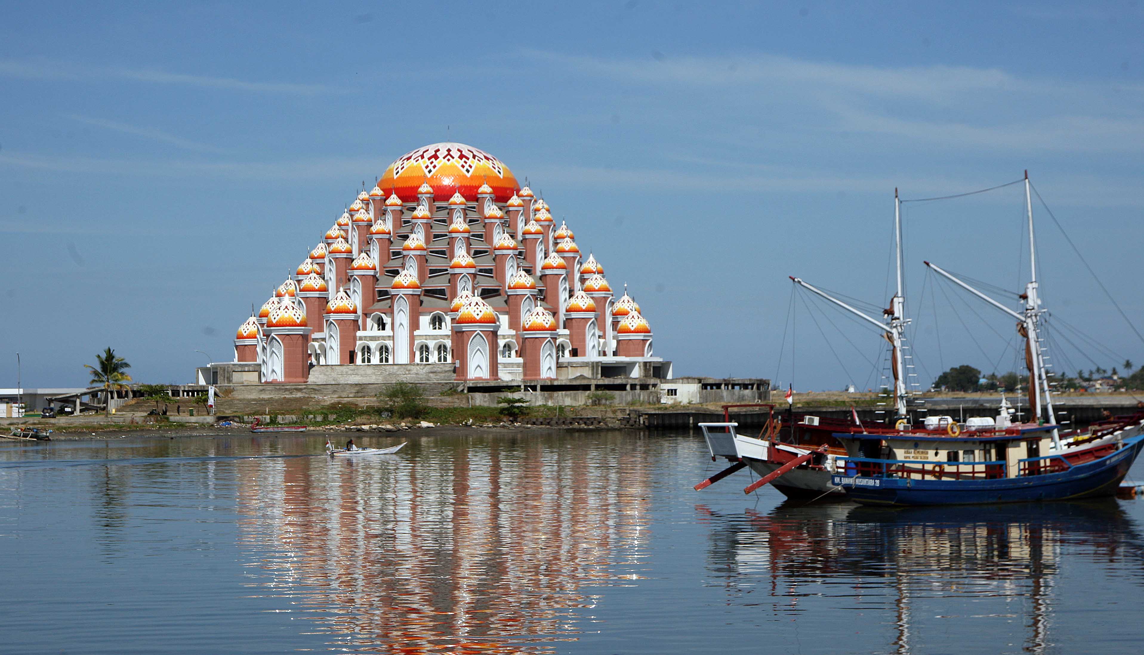 Pantai Losari  Ikon Kota Makassar