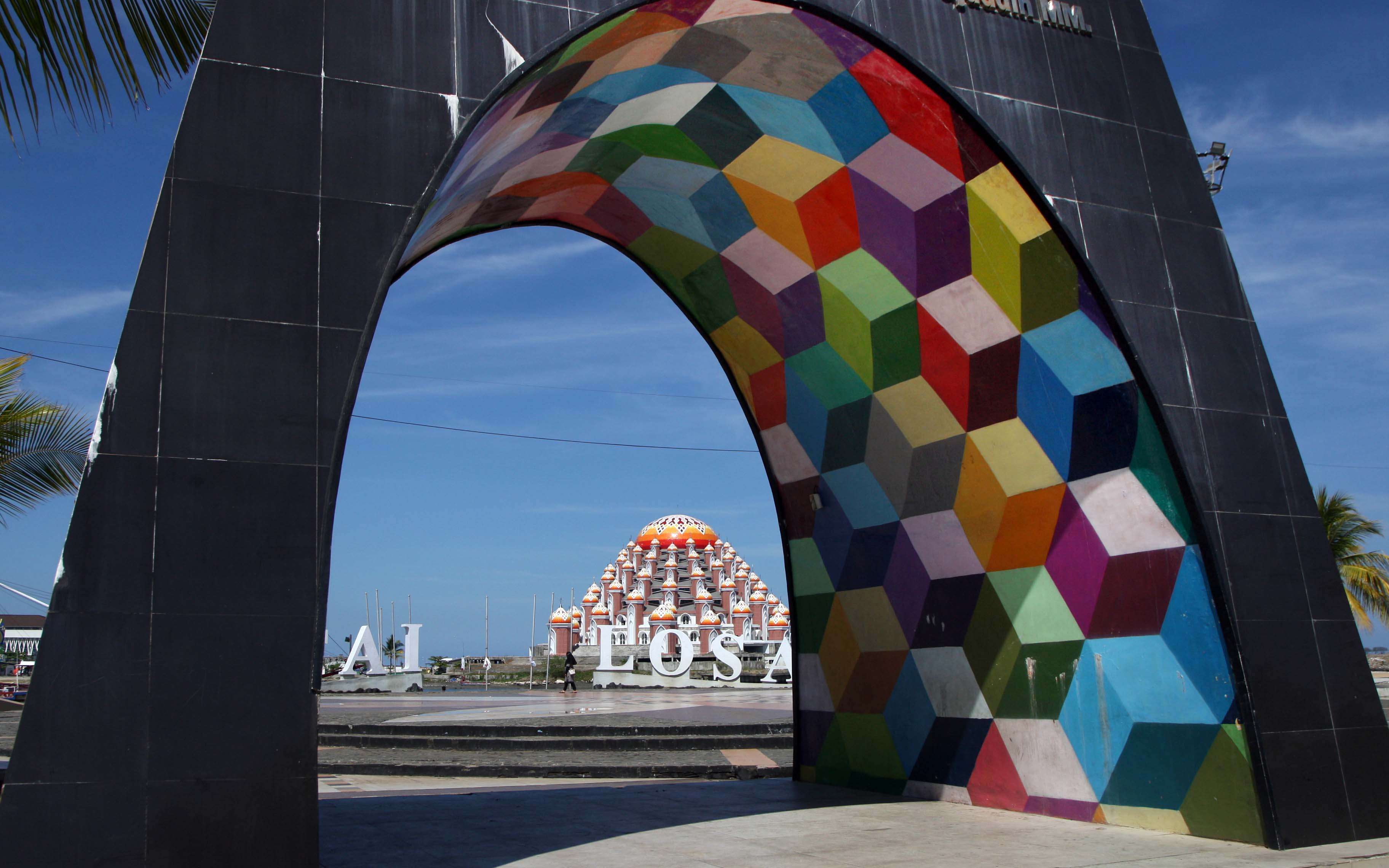 Pantai Losari  Ikon Kota Makassar