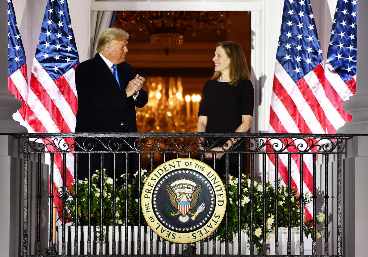 Pelantikan Hakim Agung Barrett yang Dicalonkan Trump