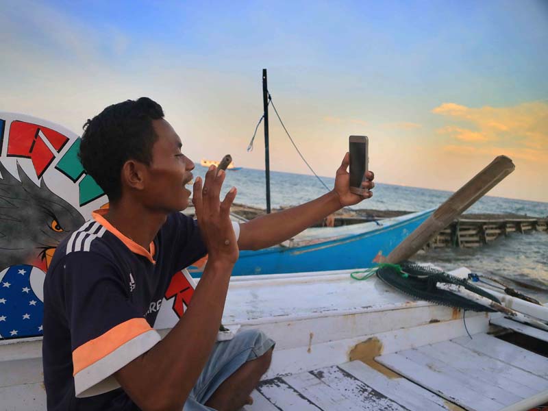 Manfaatkan Jaringan Internet di Pulau Terluar