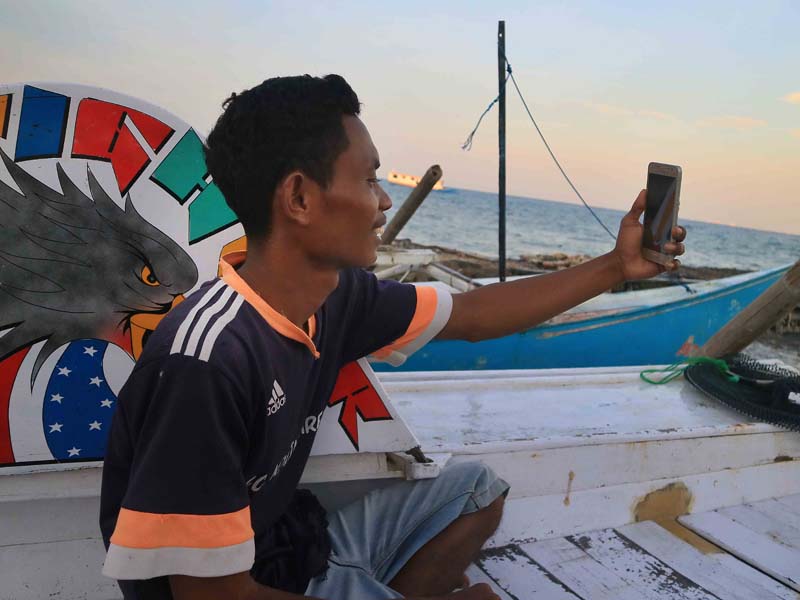 Manfaatkan Jaringan Internet di Pulau Terluar