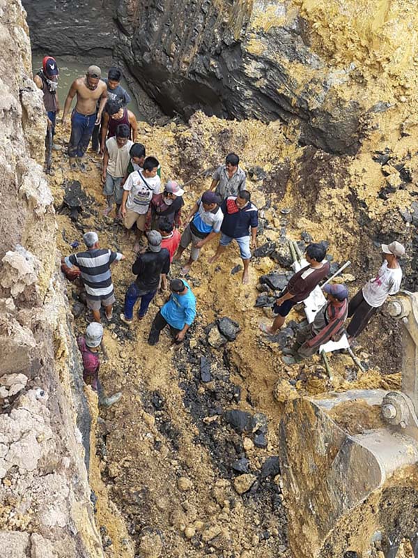 Tambang Batu Bara Rakyat Longsor