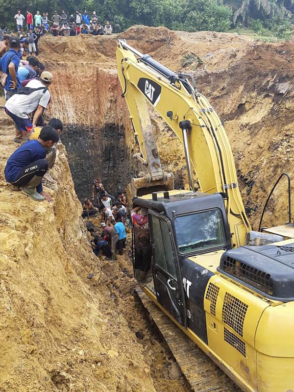Tambang Batu Bara Rakyat Longsor