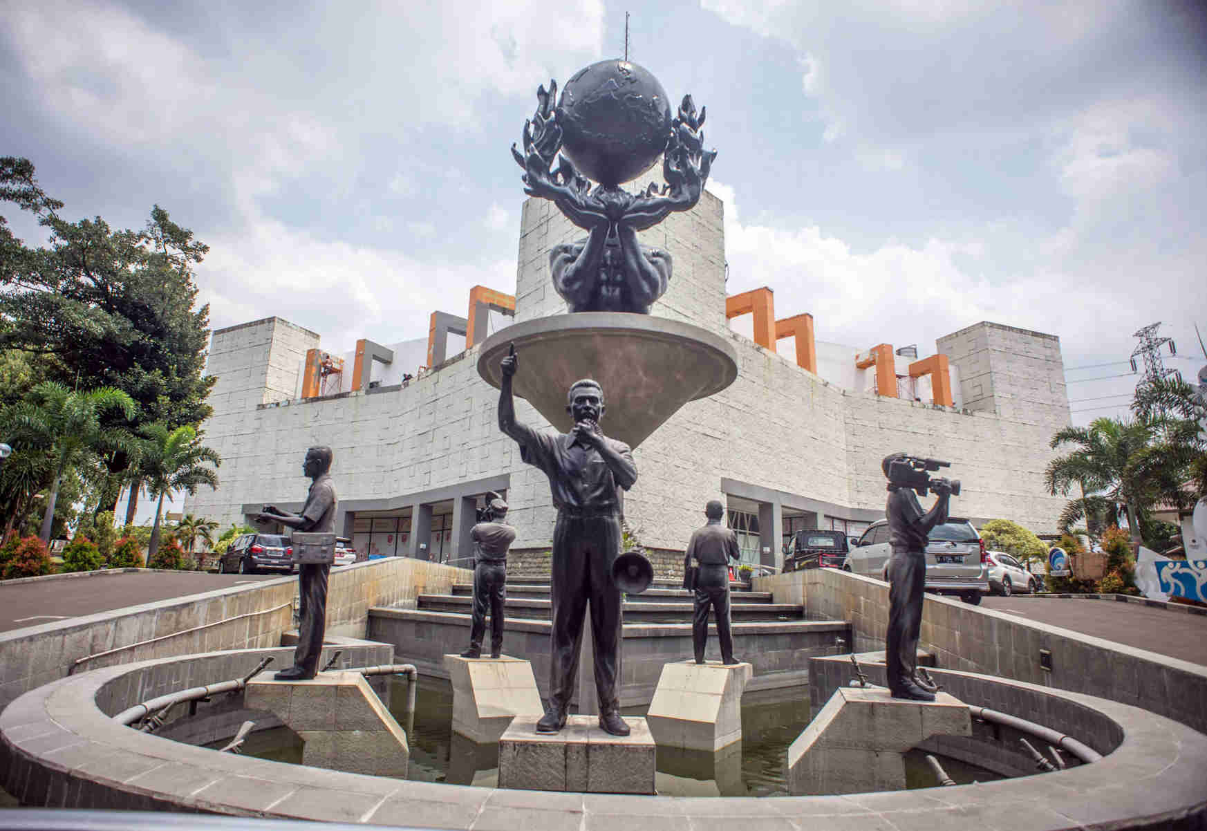 Wisata Taman Mini Mulai Dibuka Kembali 