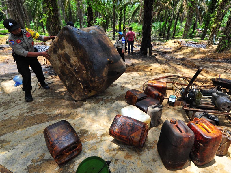 Penertiban Tambang Minyak Ilegal