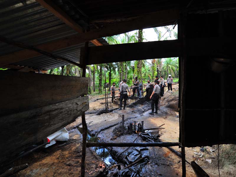 Penertiban Tambang Minyak Ilegal