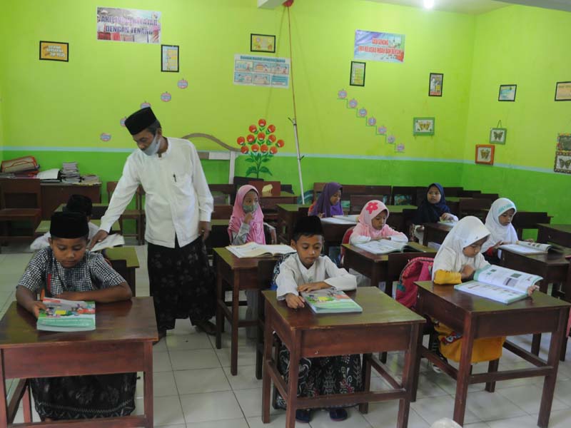 Peringati Hari Santri Saat Pandemi Covid-19
