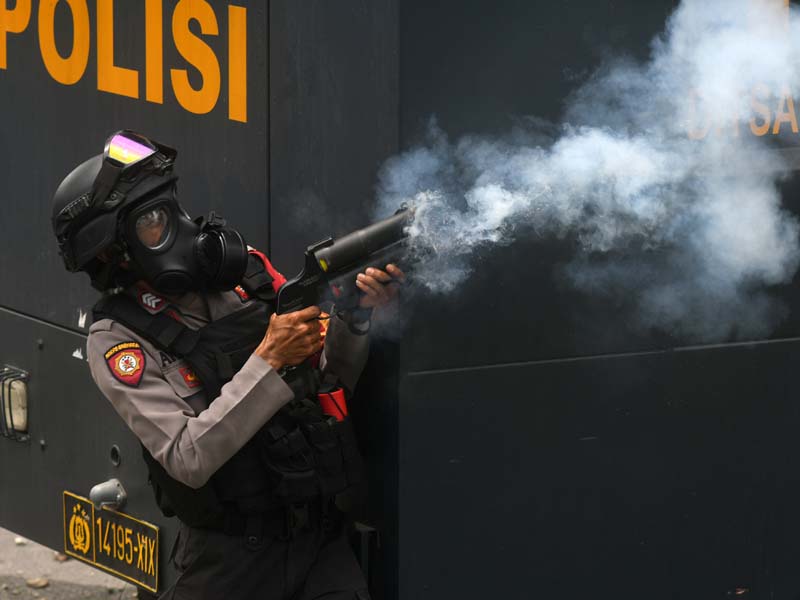 Unjuk Rasa Berlangsung Ricuh