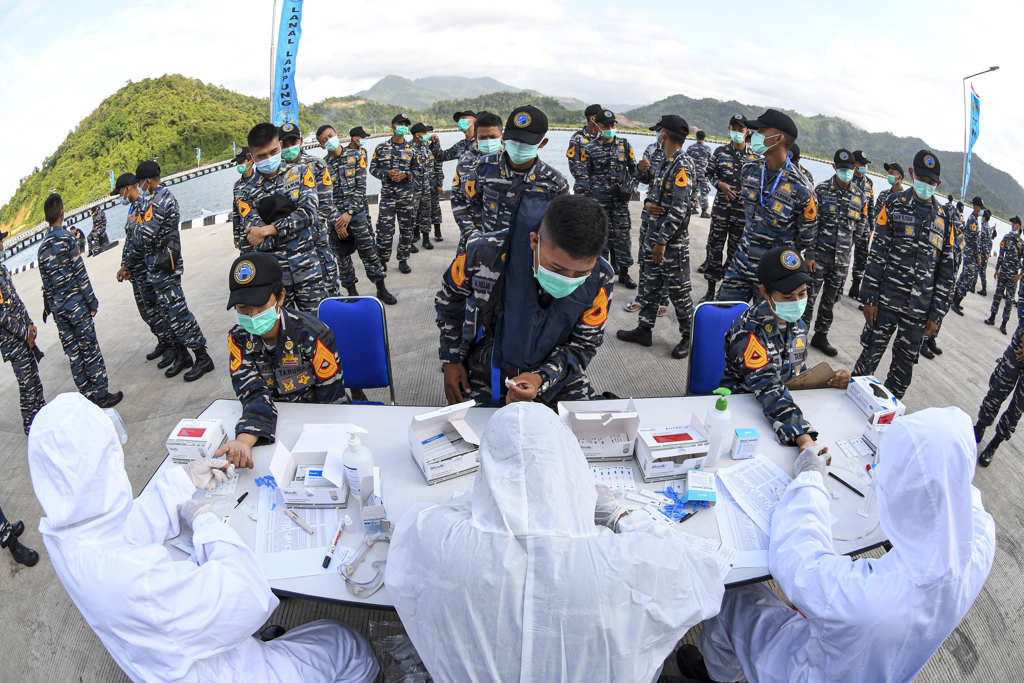 Rapid Test Sebelum Berlayar Menuju Padang  