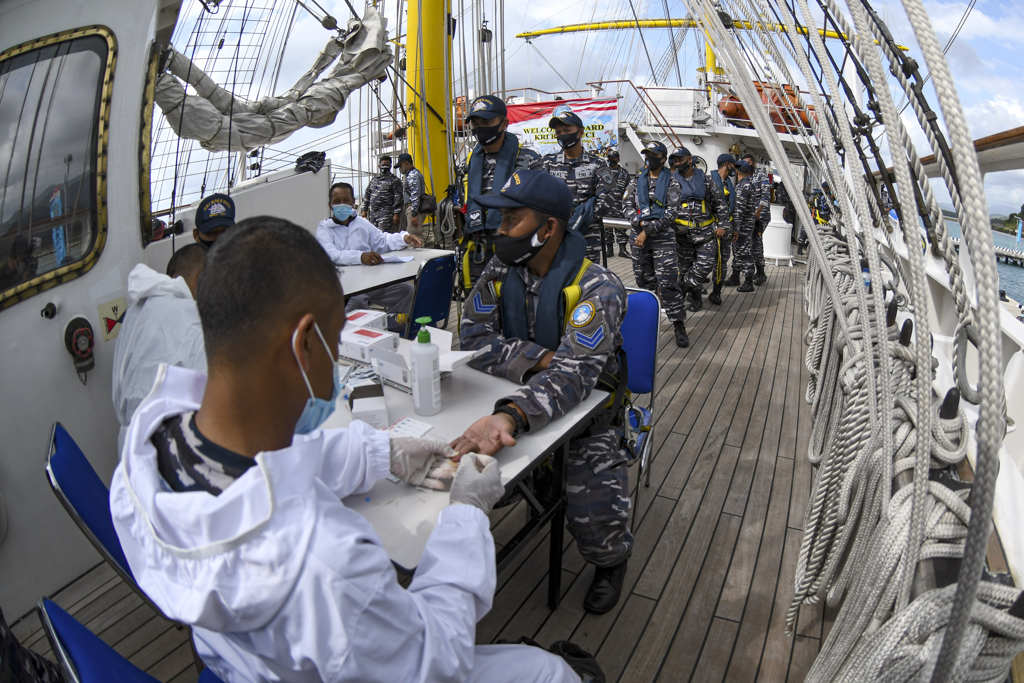 Rapid Test Sebelum Berlayar Menuju Padang  
