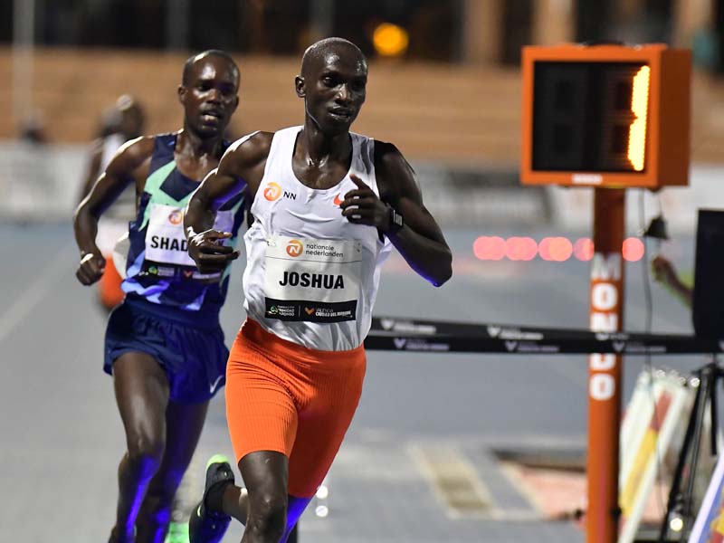 Dua Rekor Dunia Lari Tercipta di Valencia World Record Day