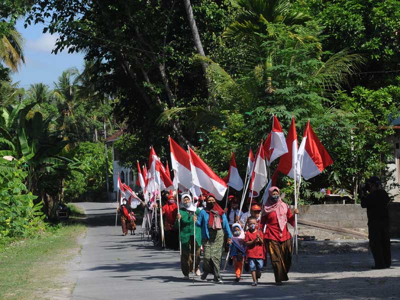 Kirab dan Upacara Bendera Merah Putih