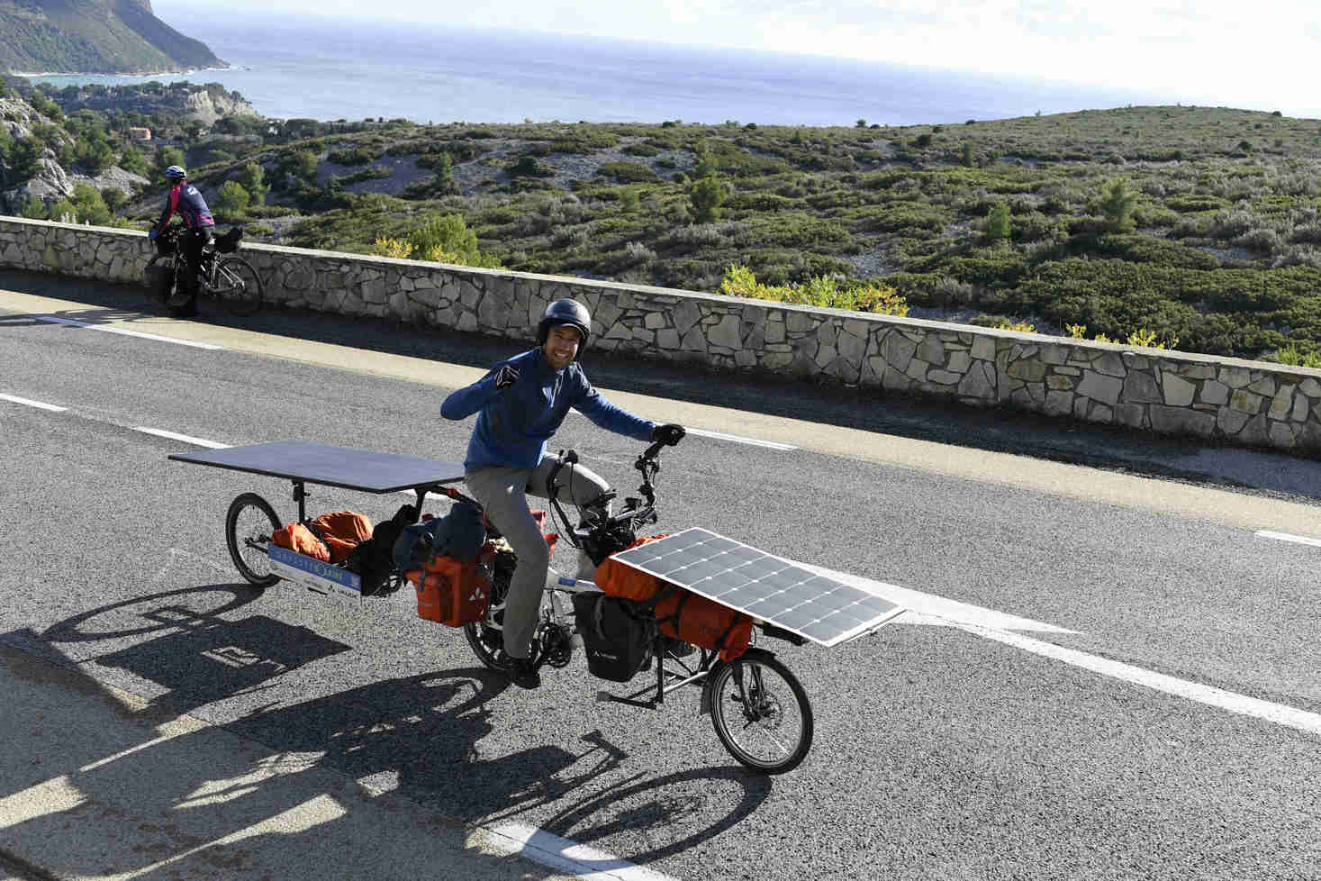 Tour de France Wisata Bersepeda Listrik