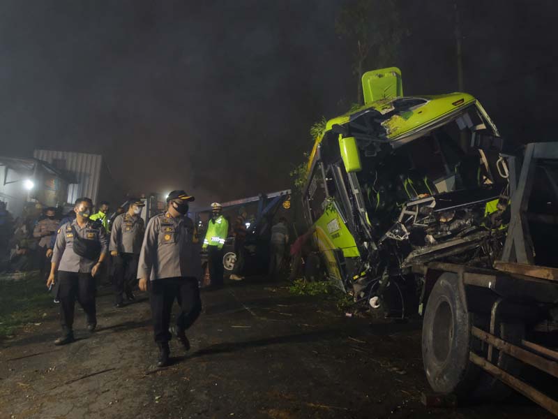kecelakaan Bus Pariwisata di Wonosobo