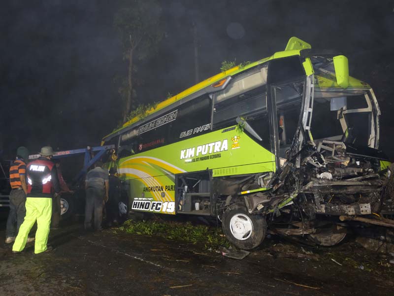 kecelakaan Bus Pariwisata di Wonosobo