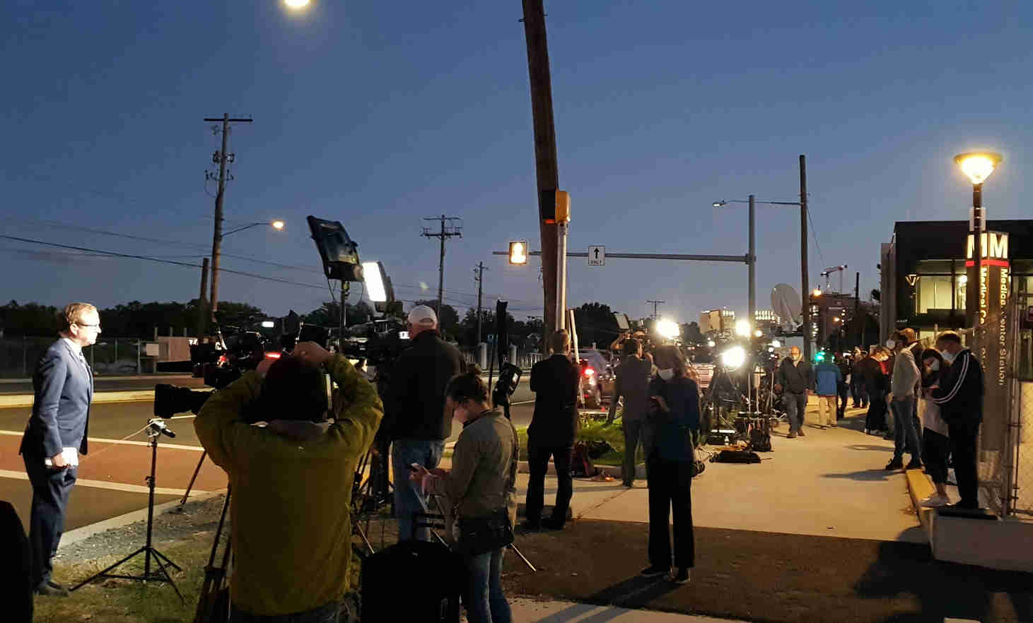 Kena Covid-19, Presiden Trump Tiba di Rumah Sakit Militer   