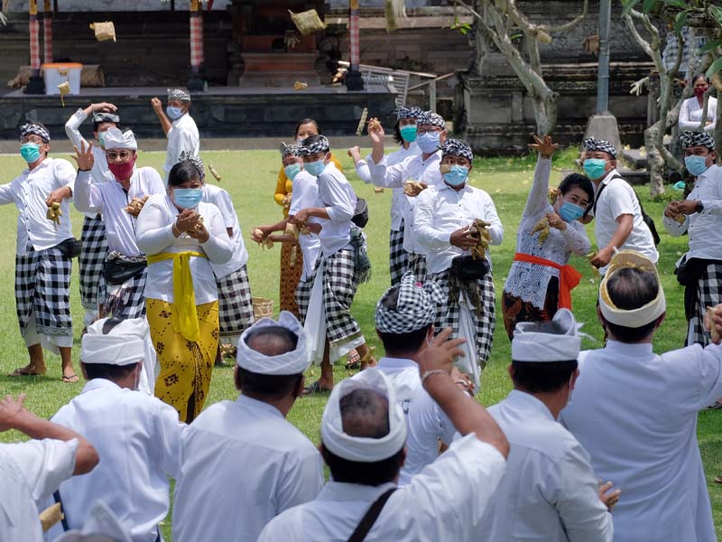 Tradisi Perang Ketupat Masa Pandemi