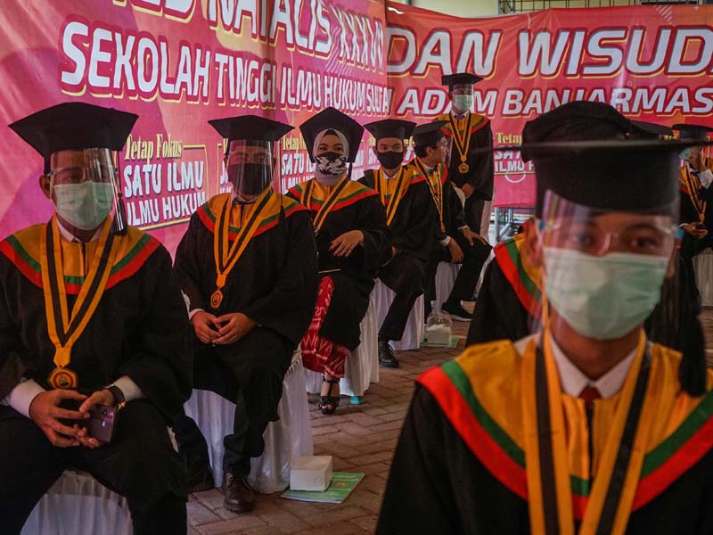 Wisuda Dengan Penerapan Protokol Kesehatan Covid-19
