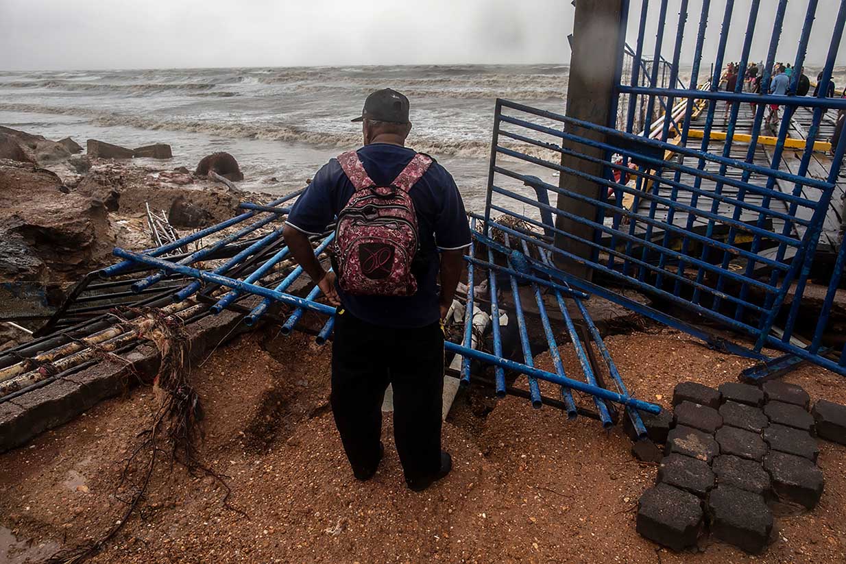 Badai Iota melanda Amerika Tengah