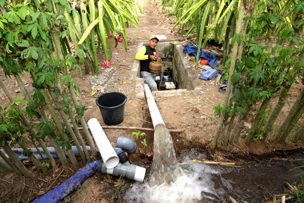 Modifikasi Mesin Pompa Air Berbahan Bakar Gas  
