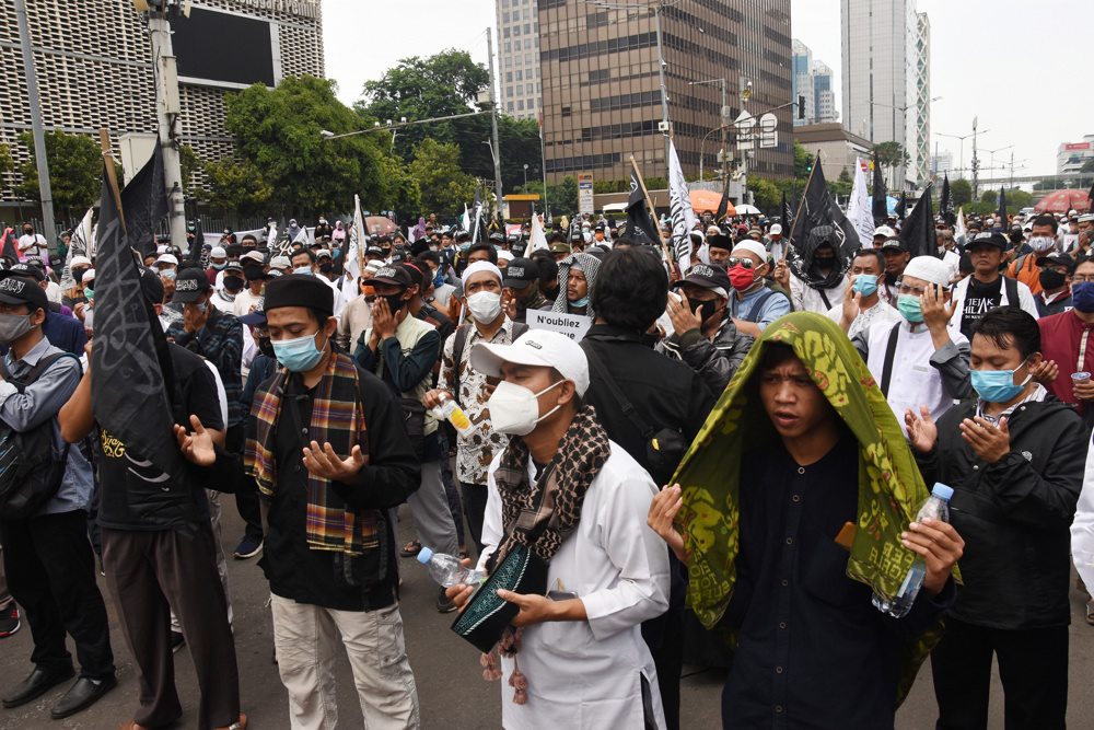 Aksi Mengecam Presiden Prancis Berlanjut 