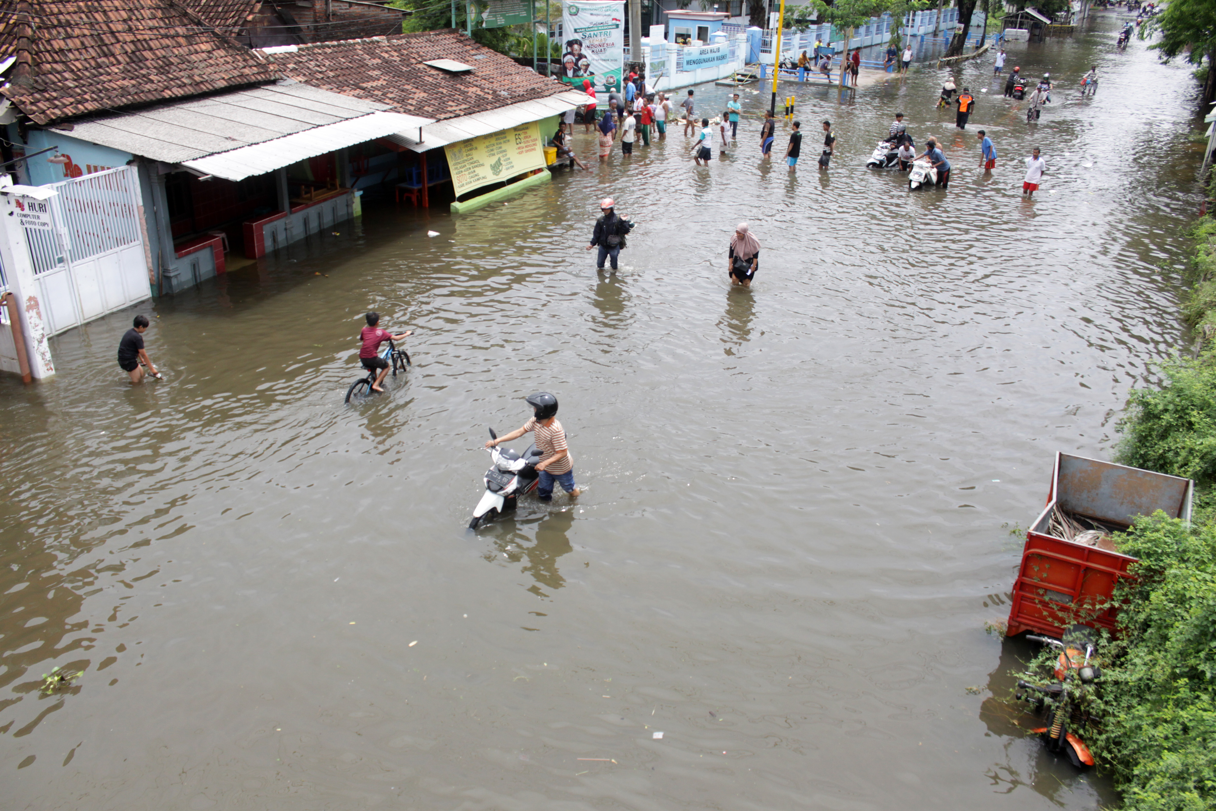 Banjir di Kawasan Jalan Raya Gempol Pasuruan