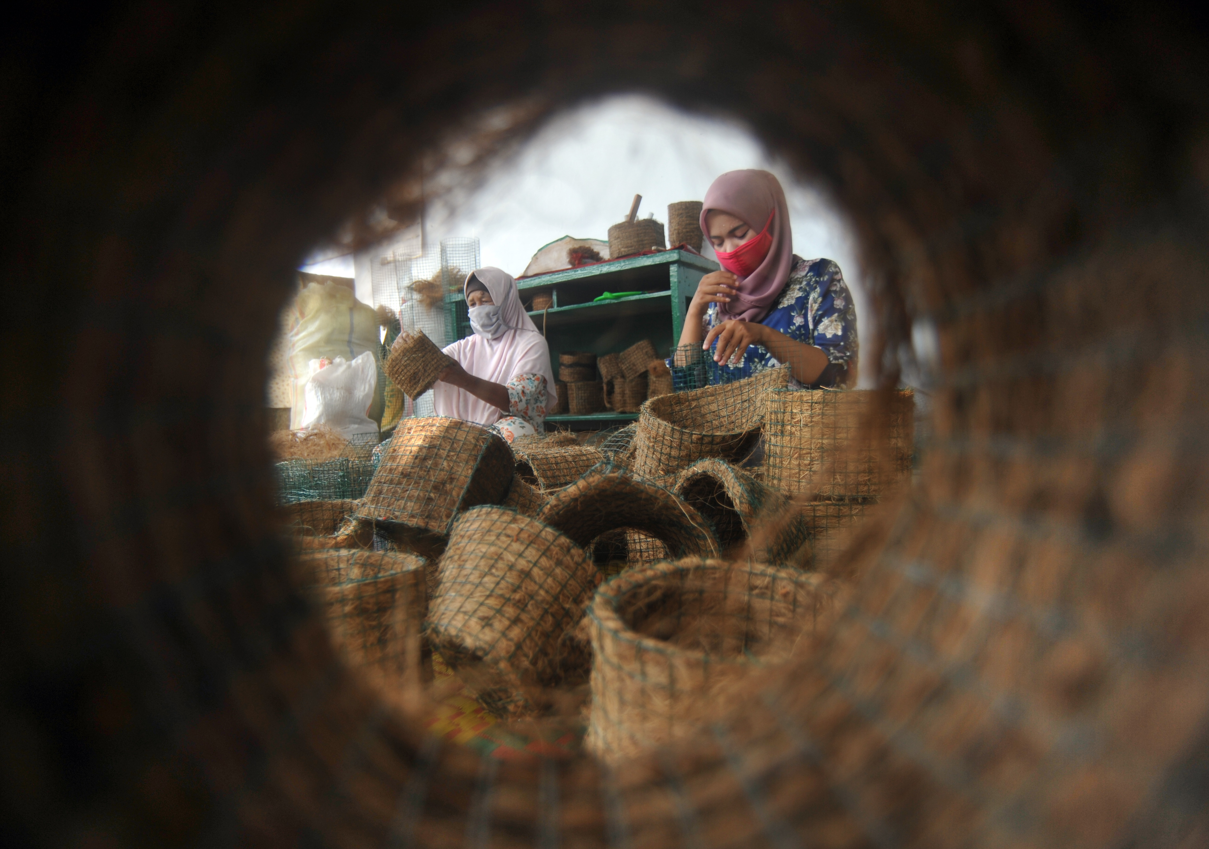 Kaligrafi Dari Sabut Kelapa