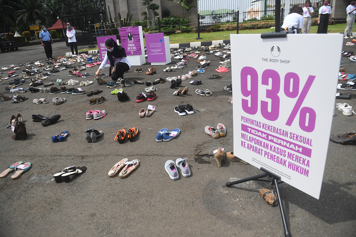 Instalasi Sepatu Dukung RUU PKS