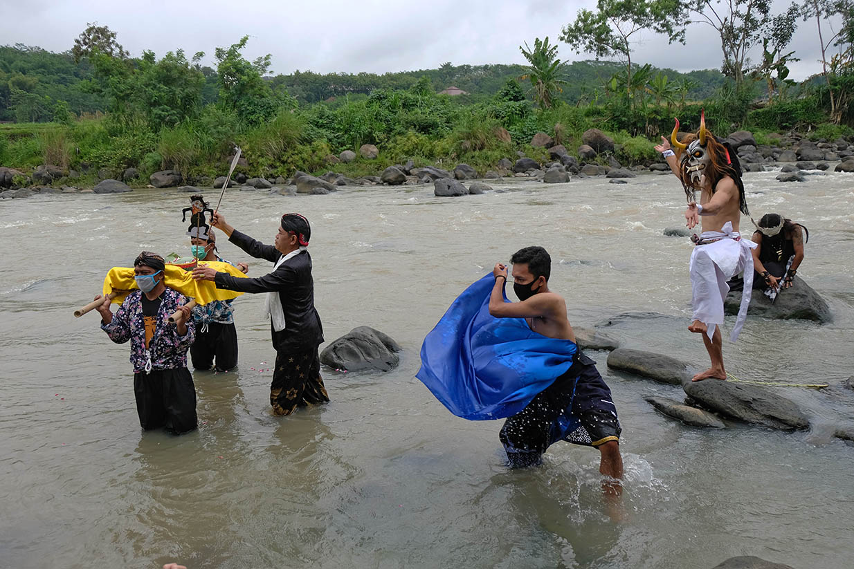 Ritual Donga Kali Larung Sengkala