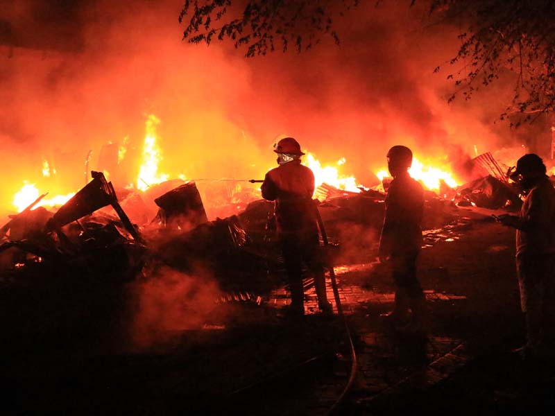 Kebakaran Pasar Loak Kraton Pasuruan