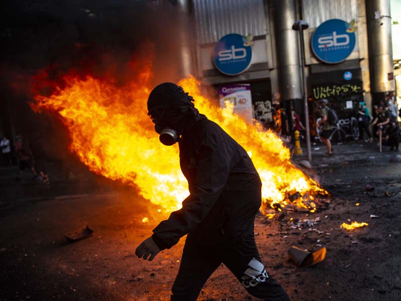 Demo Penghapusan Kekerasan terhadap Perempuan