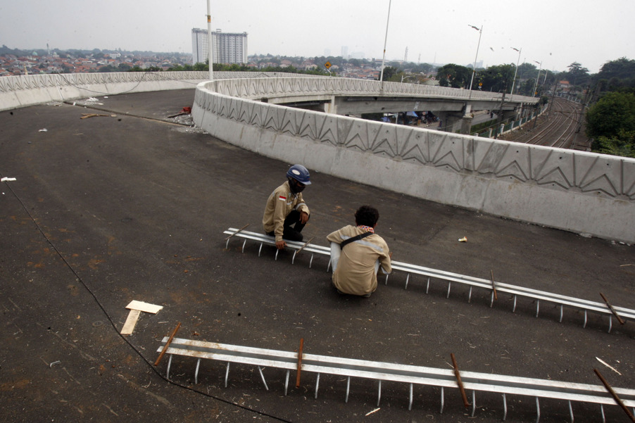 Penyelesaian Flyover Lenteng Agung dan Tanjung Barat 