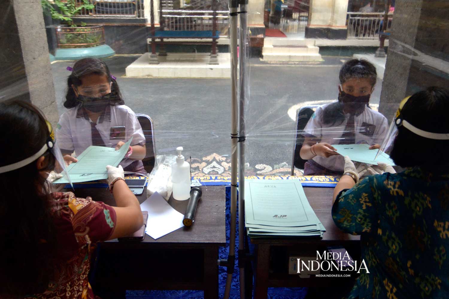 Pengabdian Guru di Tengah Pandemi