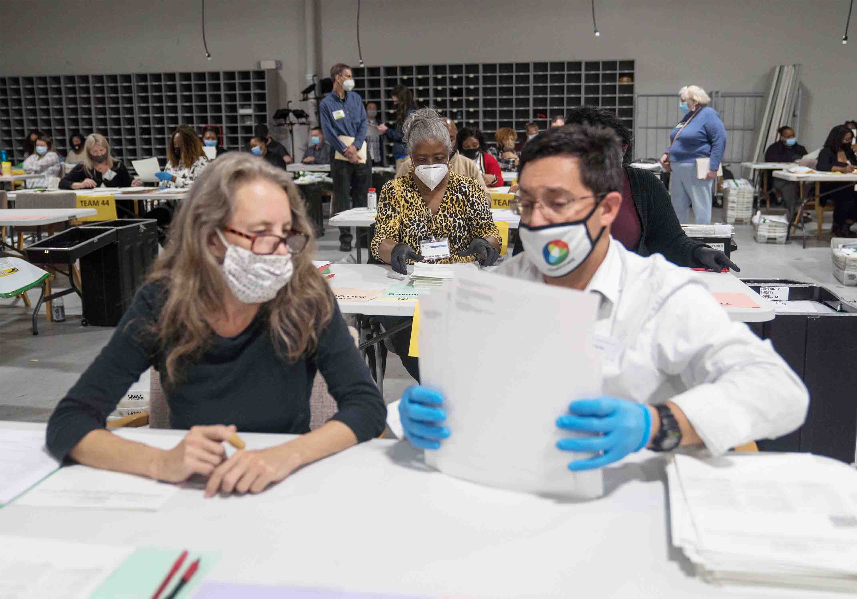 Proses Hitung Ulang Manual Surat Suara di Georgia