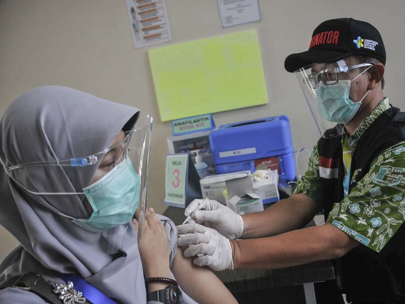 Simulasi Vaksinasi Covid-19 Di Puskesmas Cikarang