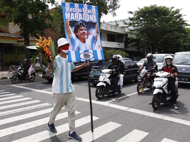 Mengenang Sepak Bola Legendaris Diego Maradona