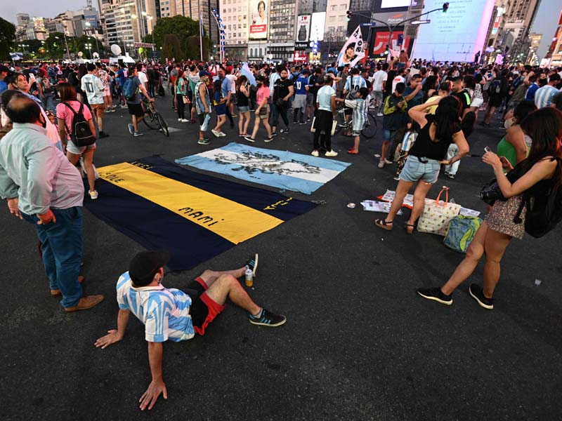 Legendaris Sepak Bola Argentina Diego Maradona Meninggal Dunia